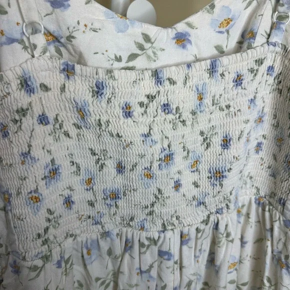 Old Navy Cream Floral Smocked Wide-Leg Jumpsuit with Blue Print - Picture 7 of 11